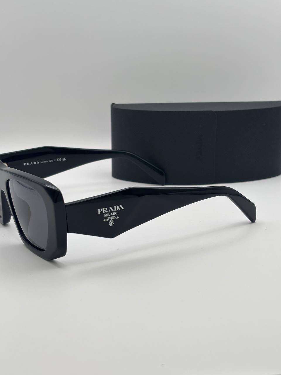 NG Sunglasses SPRb18 w/ Cleaning Cloth & Case