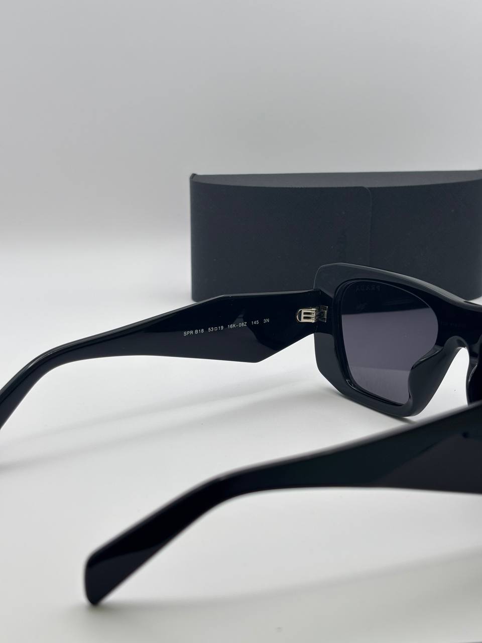 NG Sunglasses SPRb18 w/ Cleaning Cloth & Case